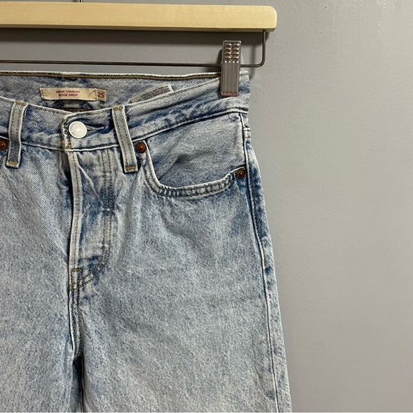 Levi's Wedgie Straight Jeans - Picture 3 of 6